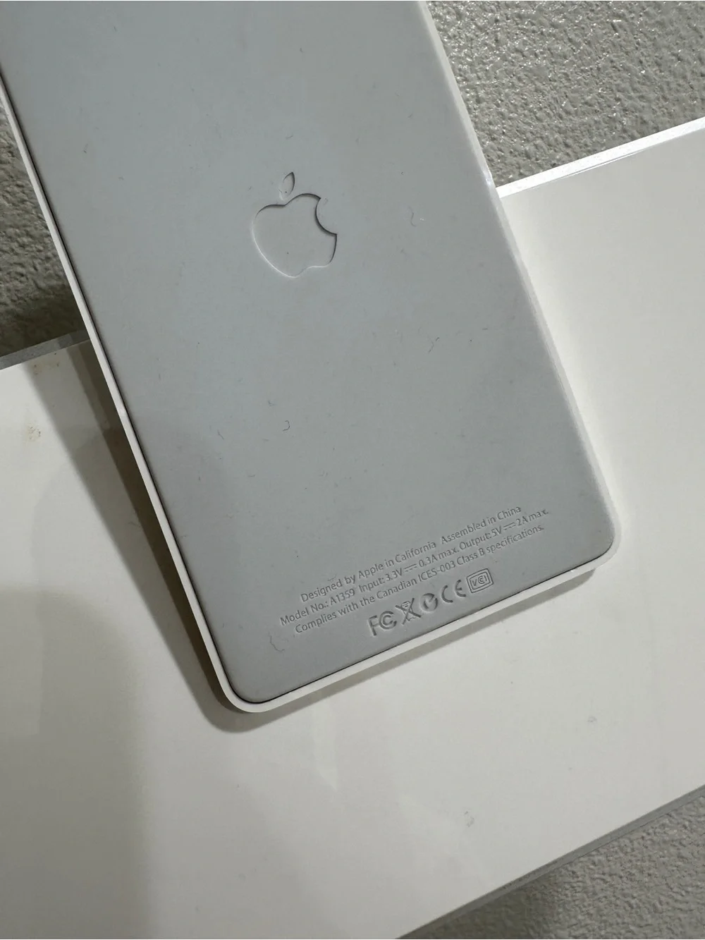 Apple White iPad Keyboard Dock - Slim Typing Accessory